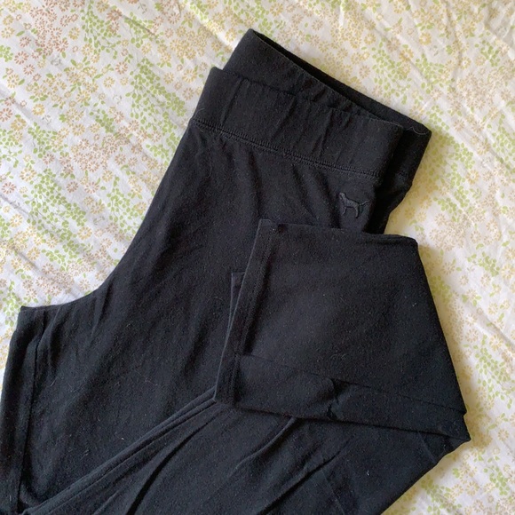 Pink Victoria Secret black leggings - Picture 2 of 3